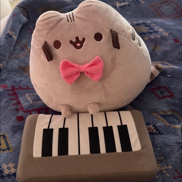 Gund Pusheen Keyboard Plush New with Tag 9.5 Inch Tall BAM! Exclusive RARE - Picture 4 of 6